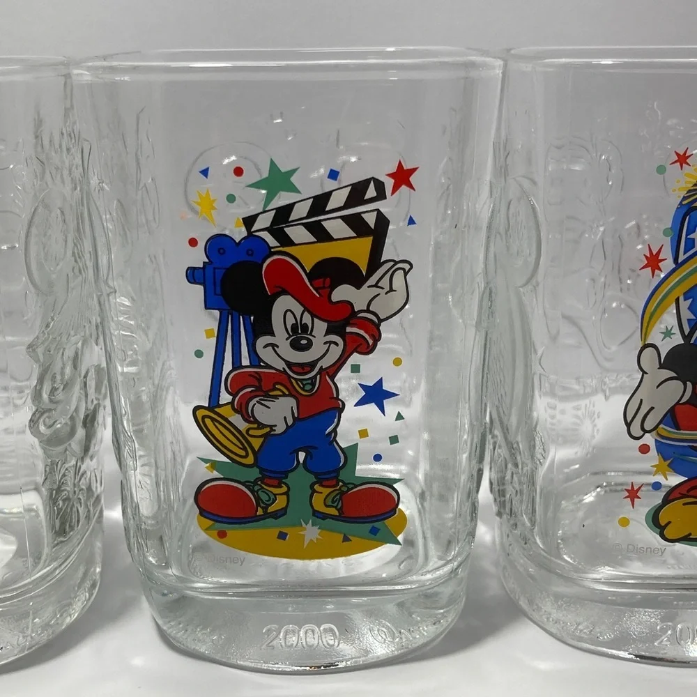 set of 4 Walt Disney World Millennium 2000 Mickey Mouse square collector glasses